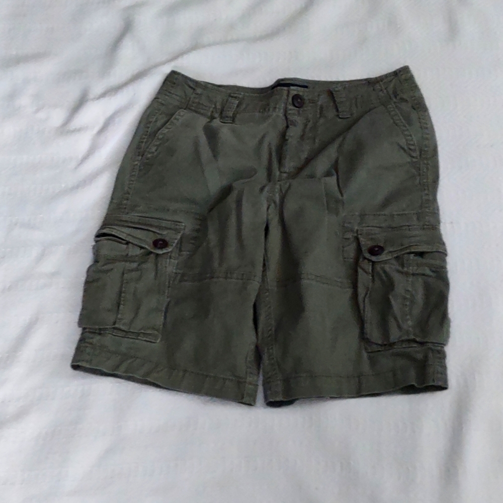 Aeropostale Cargo shorts, Olive green, Men's 28, like new.